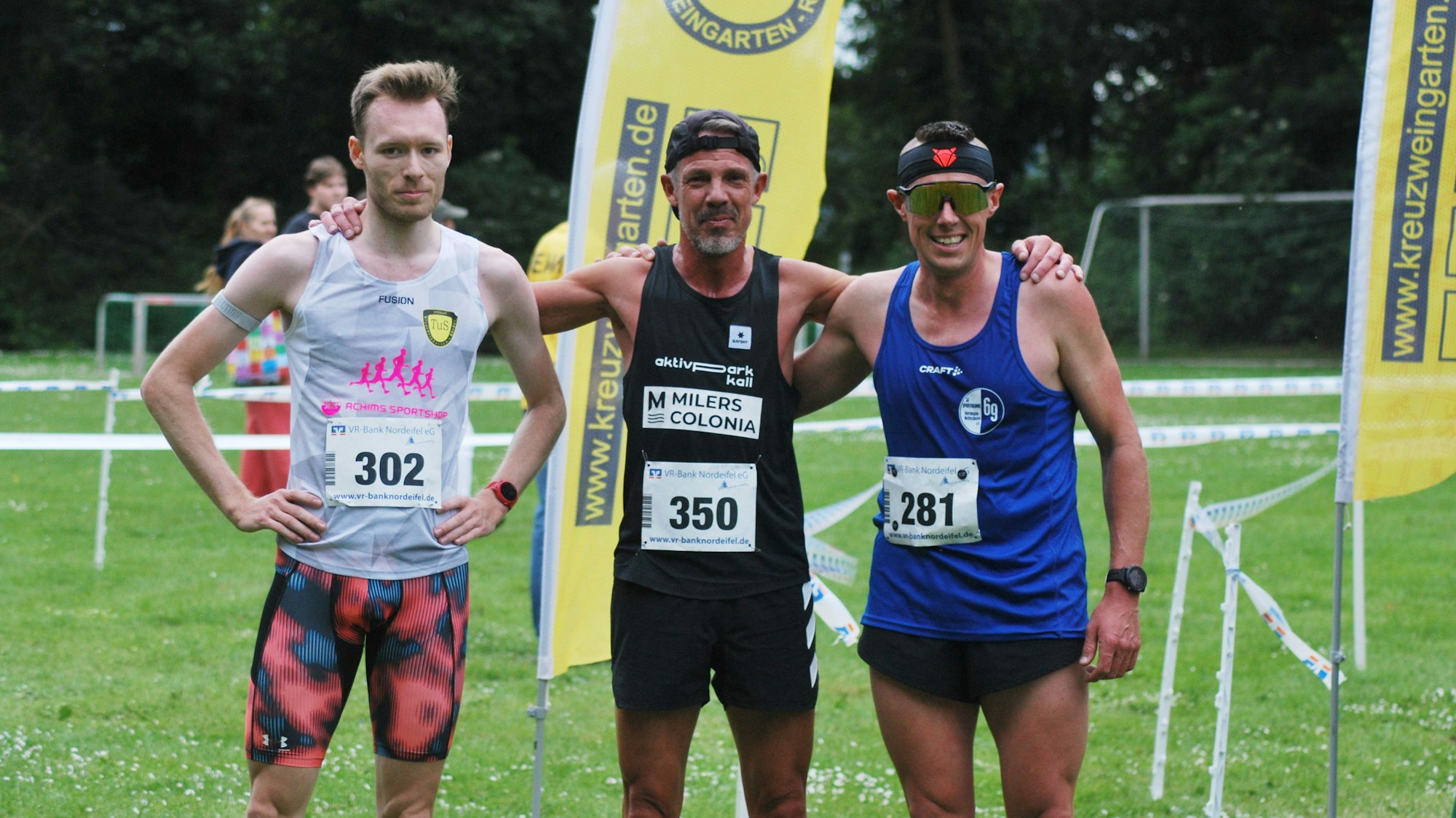 Die drei Erstplatzierten nach dem Zieleinlauf.