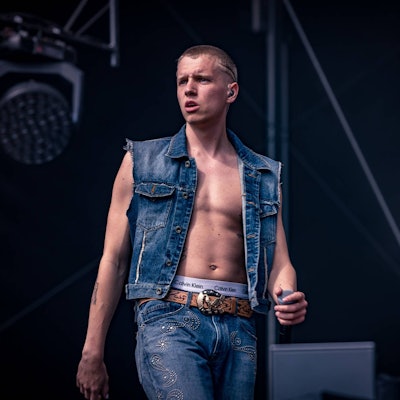 Soho Bani auf der Bühne.