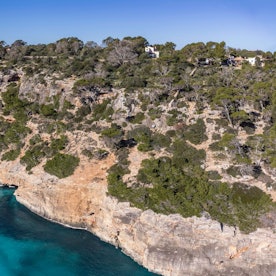 Die Caló d'es Moro bei Santanyi auf Mallorca. So leer ist es dort im Sommer selten.