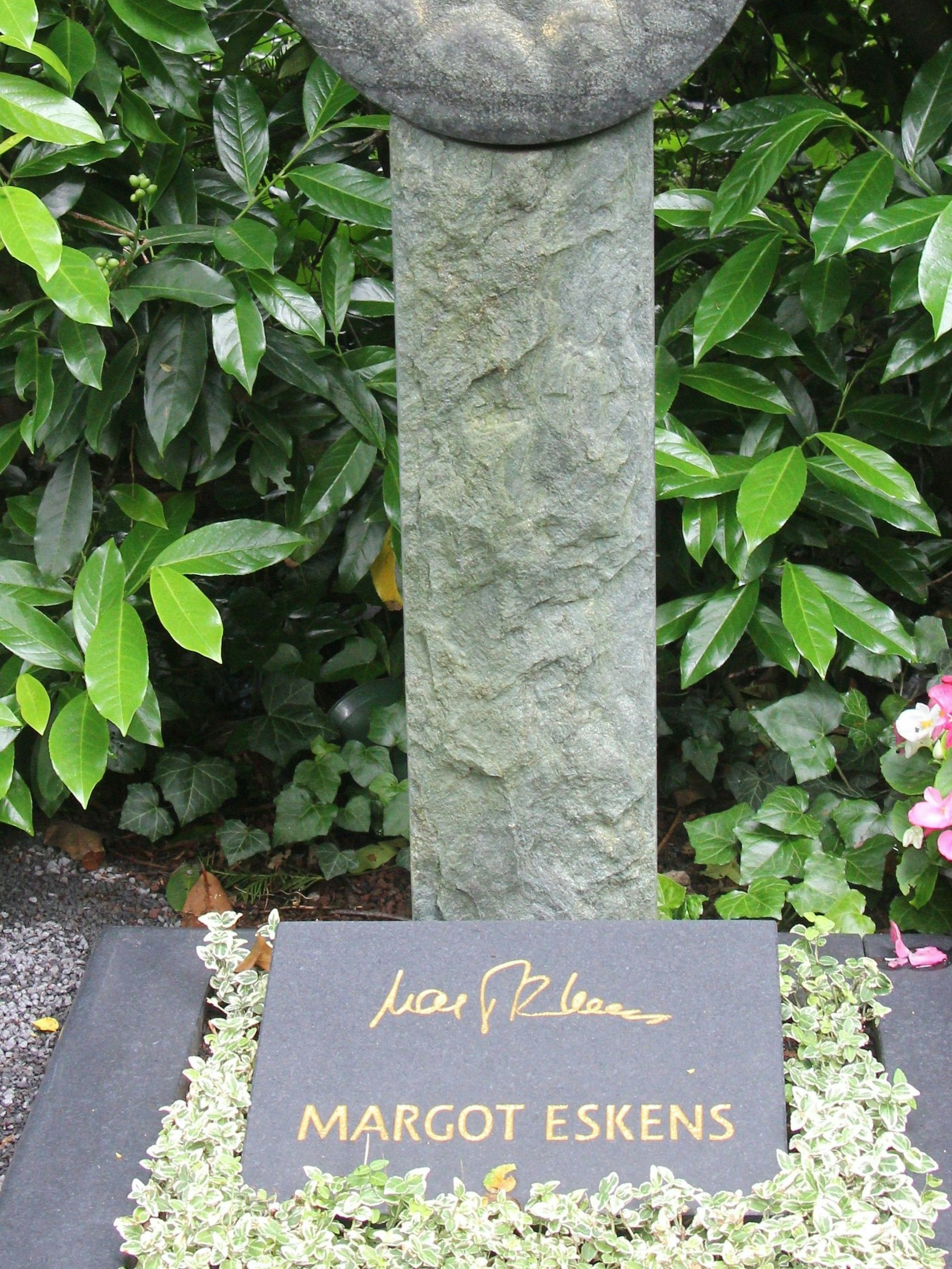Das Grab von Margot Eskens.