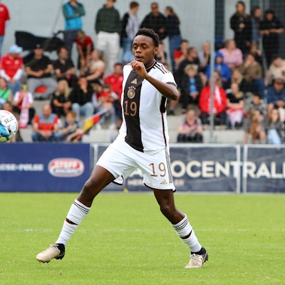 Chilohem Onuoha bei seinem Debüt für die deutsche U19-Nationalmannschaft.
