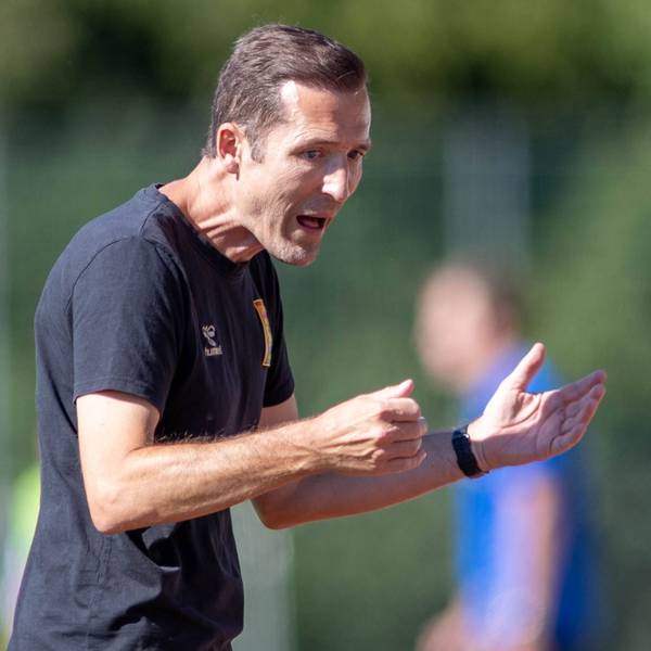 SOCCER - OEFB Cup, Purgstall vs Admira PURGSTALL,AUSTRIA,17.JUL.22 - SOCCER - UNIQA OEFB Cup, SV Purgstall vs FC Admira Wacker Moedling. Image shows head coach Roberto Paetzold Admira. PUBLICATIONxNOTxINxAUTxSUIxSWE GEPAxpictures/xManuelxBinder