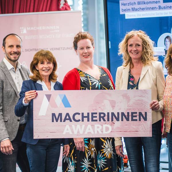 Sie freuen sich auf den neuen Award (v.l.): Marie-Christine Frank, Silvio Bernadowitz, Claudia Schall, Sarah Brasack, Isabella Neven Dumont und Cordula von Wysocki.