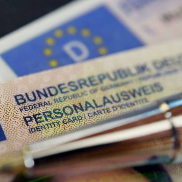 Bürgerinnen und Bürger, die in Leverkusen Ausweisdokumente beantragen müssen, müssen sich auf längere Wartezeiten einstellen.