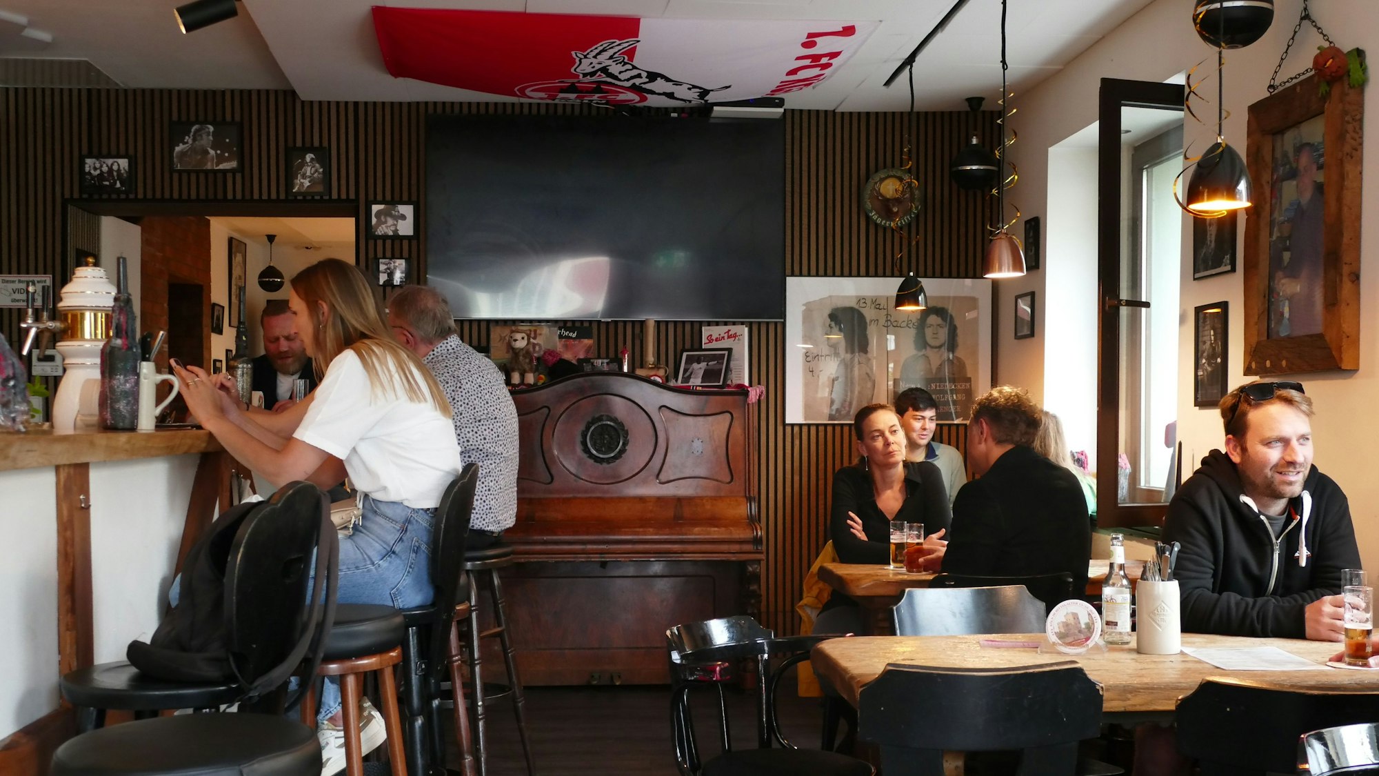 Bei jungen und alten Gästen ist das Café Kram beliebt.
