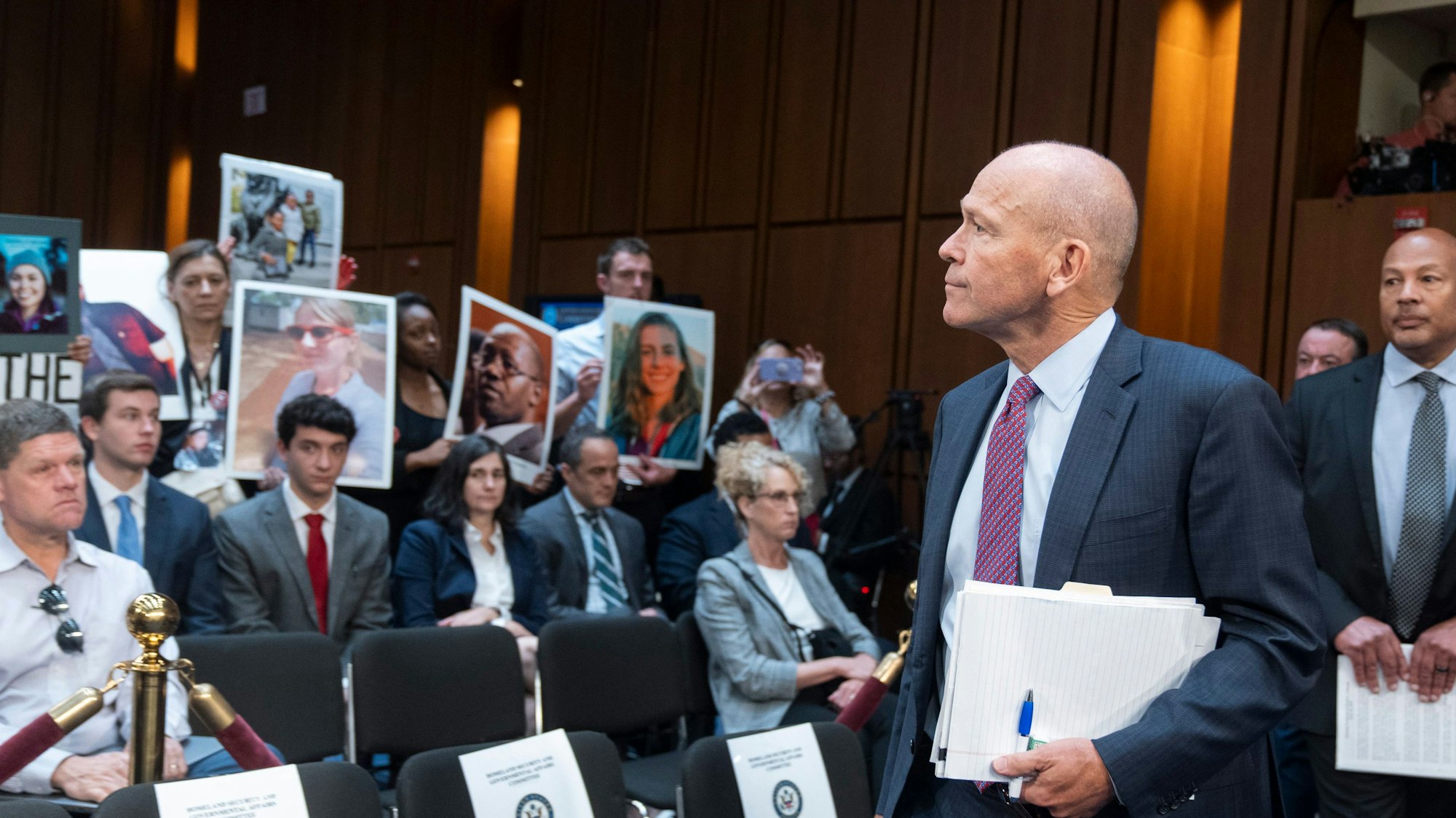 Boeing-CEO Dave Calhoun hat vor dem Untersuchungsausschuss des Senats für Innere Sicherheit und Regierungsangelegenheiten ausgesagt.