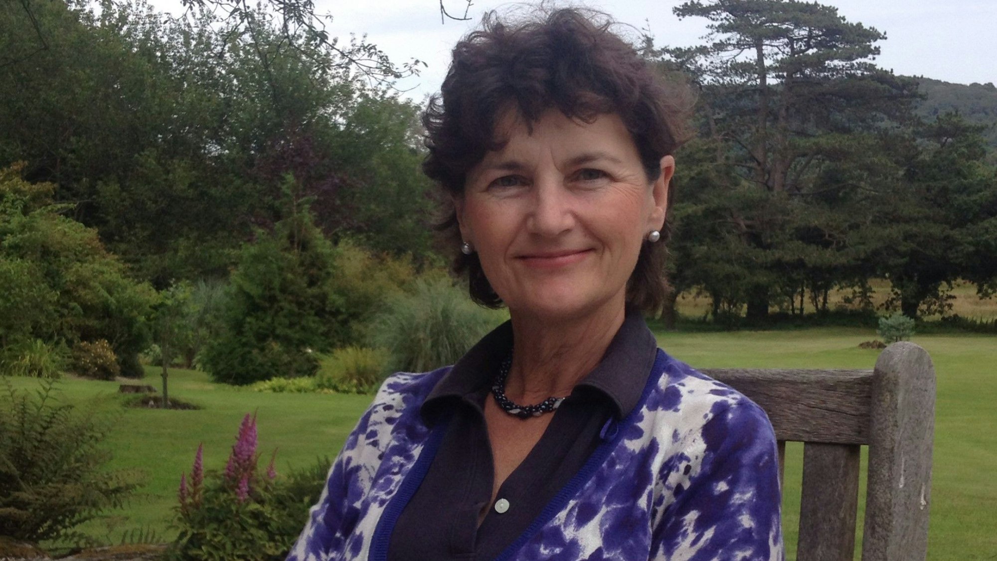 Ein Porträtbild von Jane Raw-Rees.