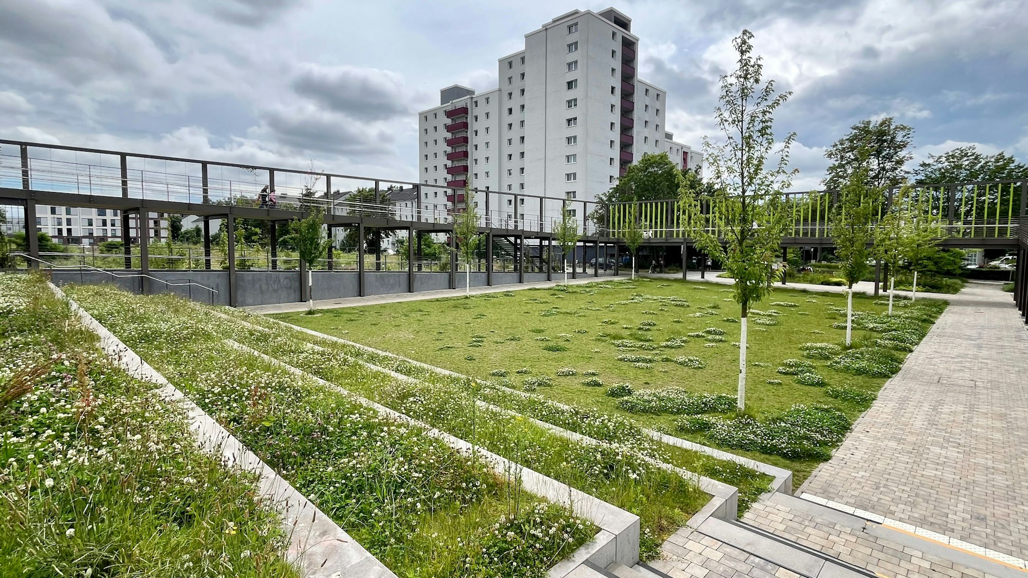 Brückenpark Opladen.