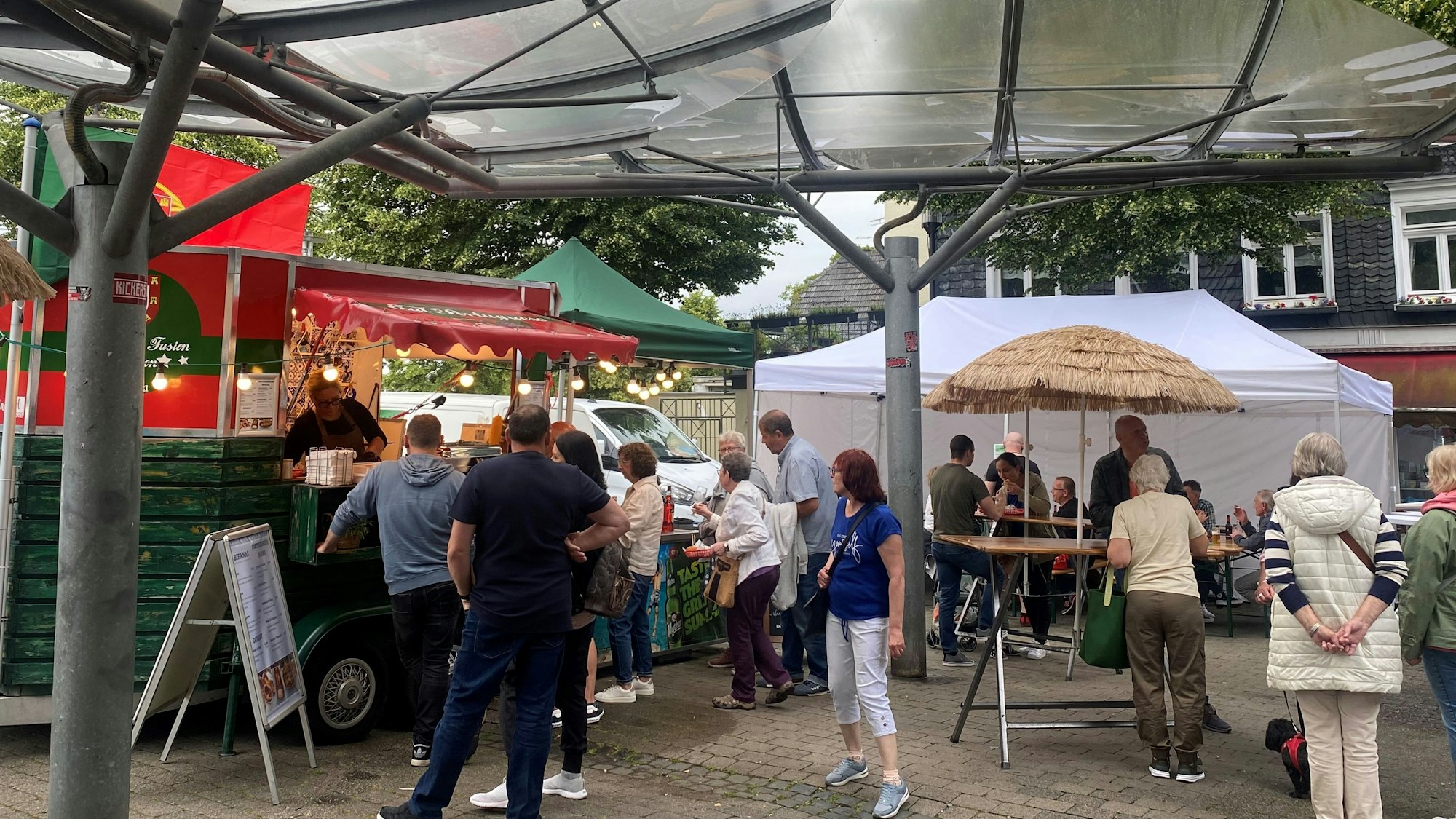 Der Burscheider Feierabendmarkt punktet mit gemütlicher Atmosphäre.