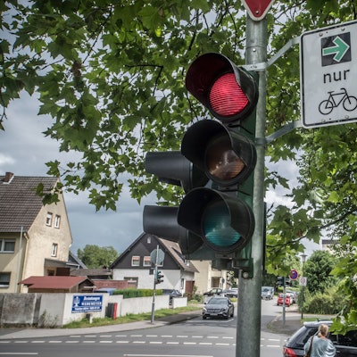 Dieser Grüne Pfeil gilt nur für Radfahrer. Solinger Straße Foto: Ralf Krieger