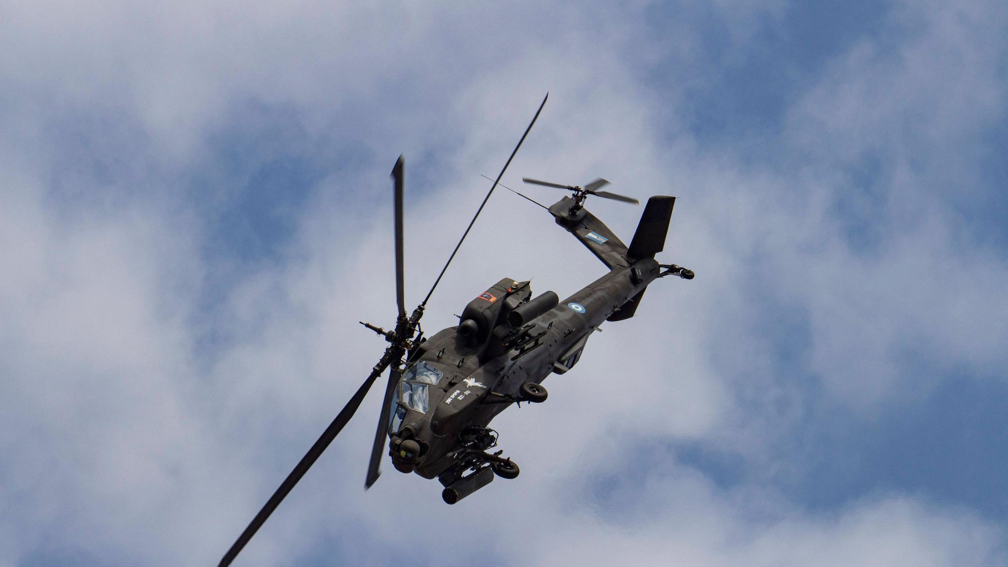 Ein Kampfhubschrauber vom Typ Boeing AH-64A Apache (Symbolfoto).