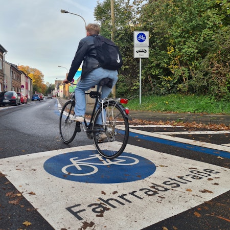Eine Fahrradstraße in Bedburg.