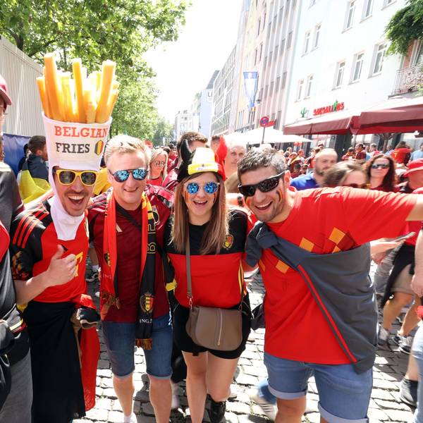 Belgische Fans am Samstagnachmittag in der Kölner Innenstadt.