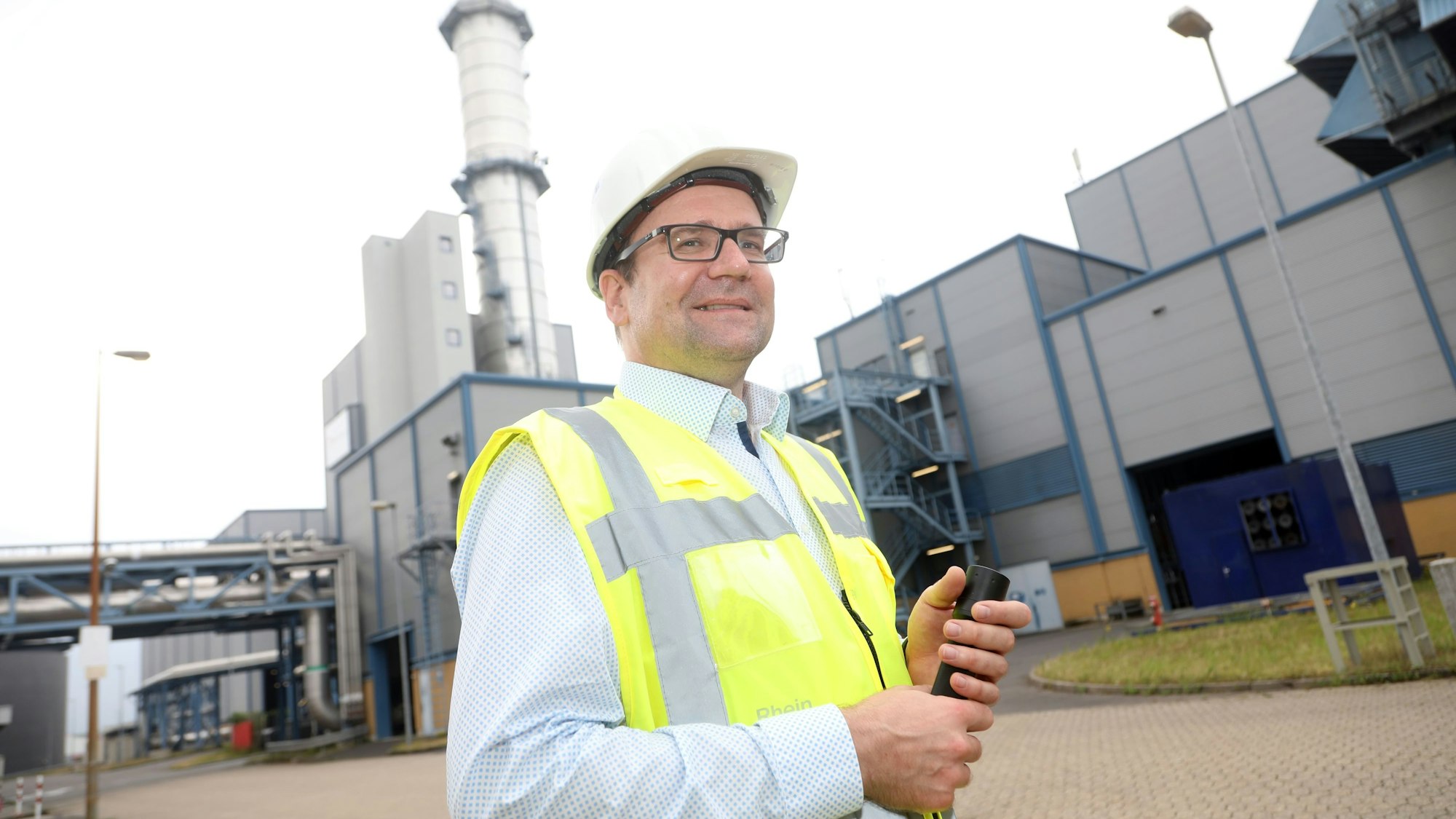 Andreas Bauer ist Werksleiter im Heizkraftwerk Niehl von der Rhein-Energie. Die Rhein-Energie bietet bei der Nacht der Technik einen Einblick in das Heizkraftwerk an.