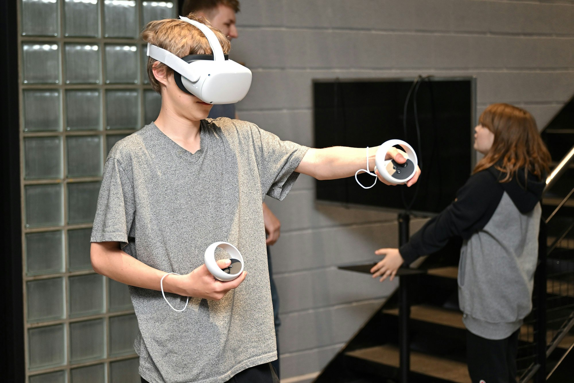 Mit der Virtual-Reality-Brille lernten Besucher im "bib International College2 neue technologische Möglichkeiten kennen.