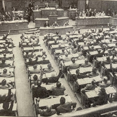 Die historische Abstimmung im NRW-Landtag am 27. September 1974.