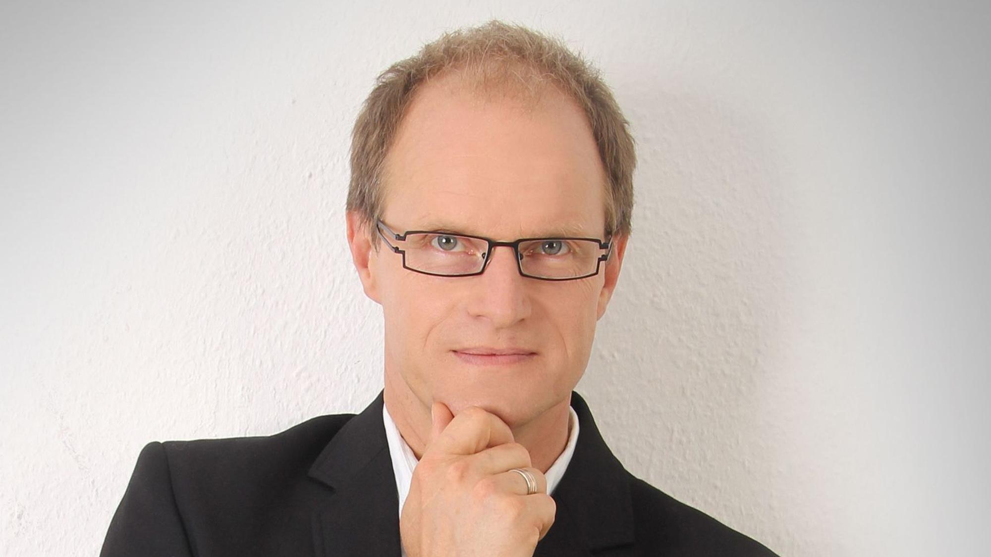 Autorenfoto von Karsten Brensing.