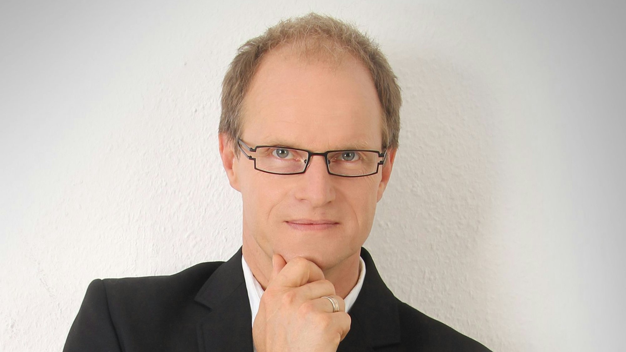 Autorenfoto von Karsten Brensing.