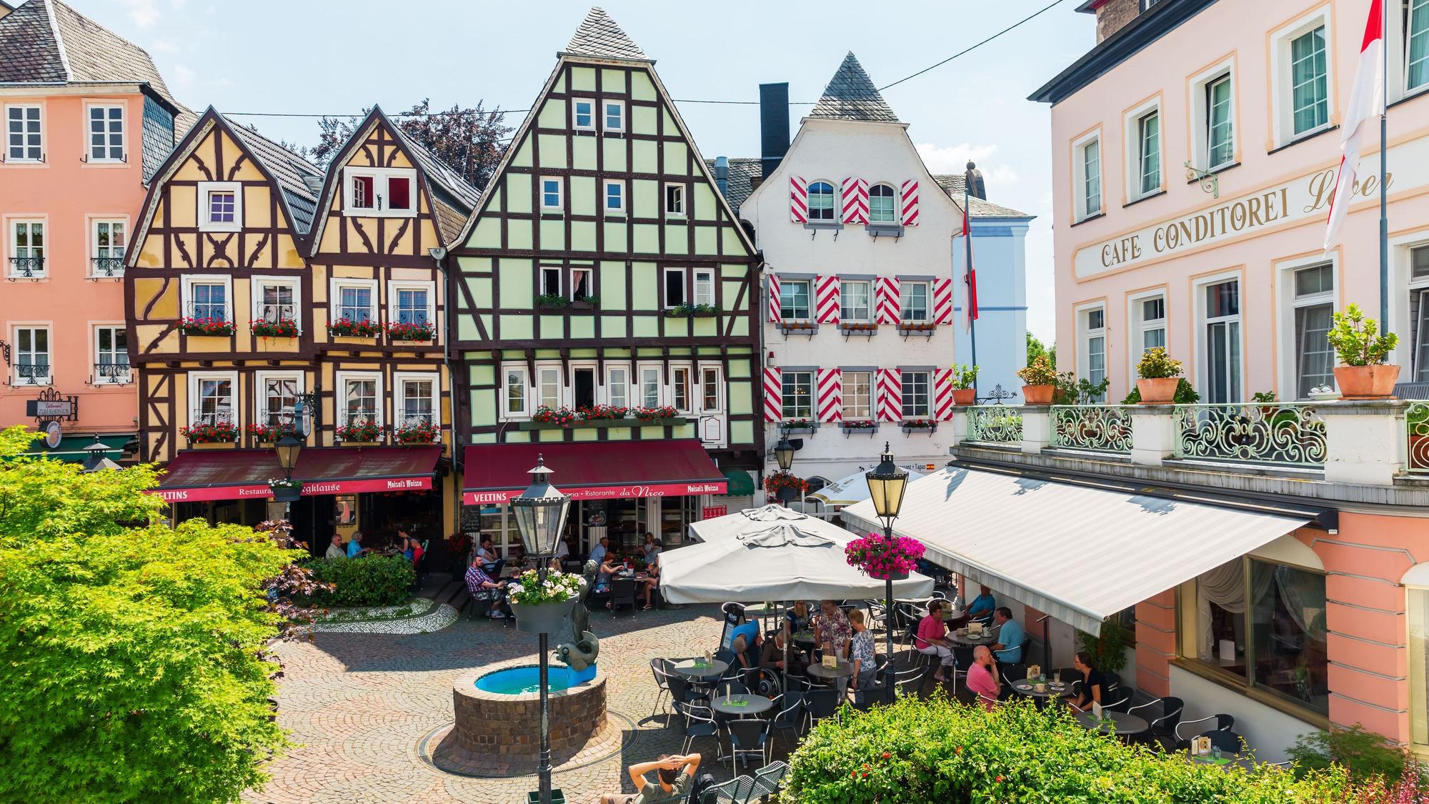 Blick auf die Altstadt von Linz am Rhein - der „Bunten Stadt am Rhein“.