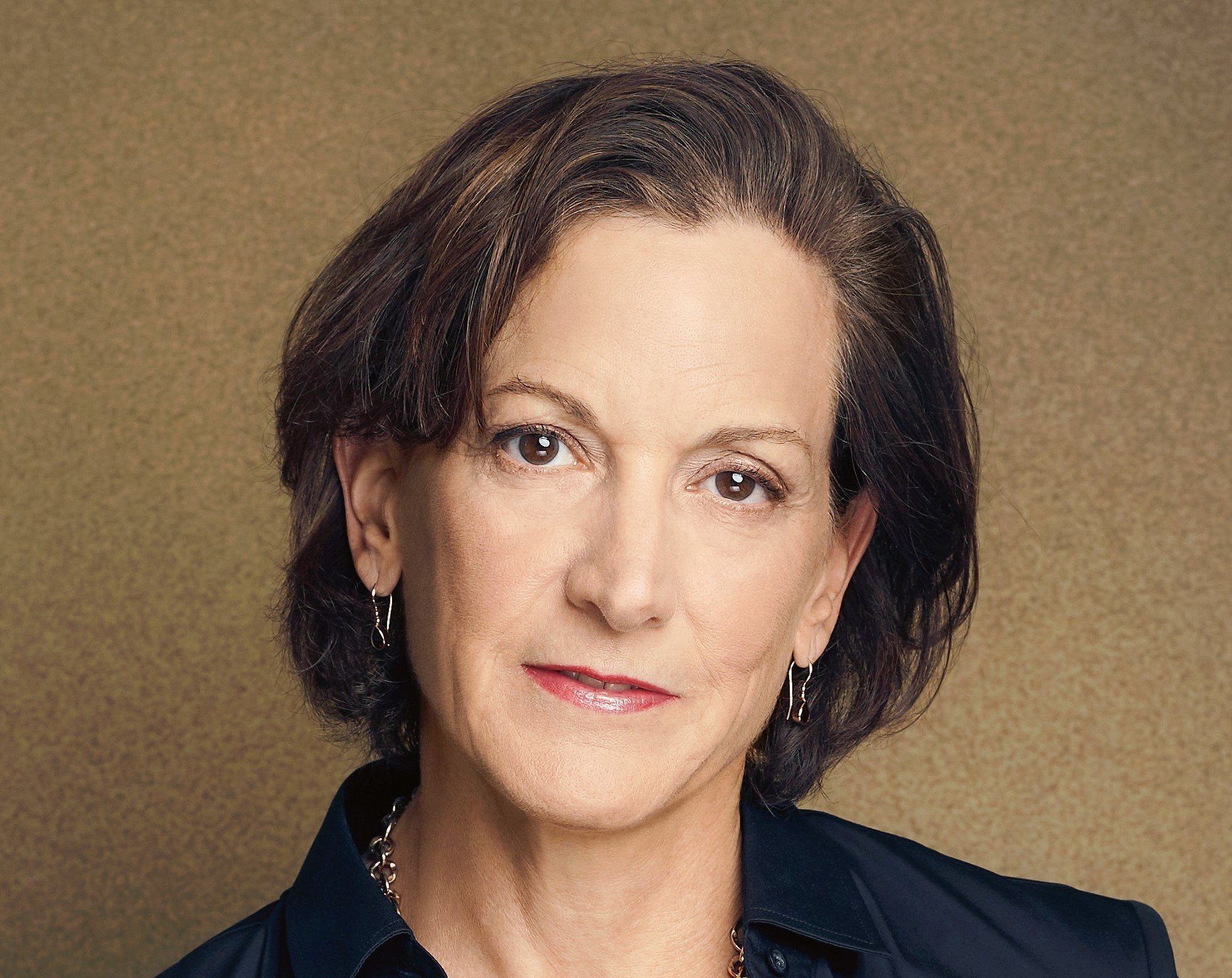 Die polnisch-amerikanische Historikerin und Publizistin Anne Applebaum erhält den Friedenspreis des Deutschen Buchhandels 2024.