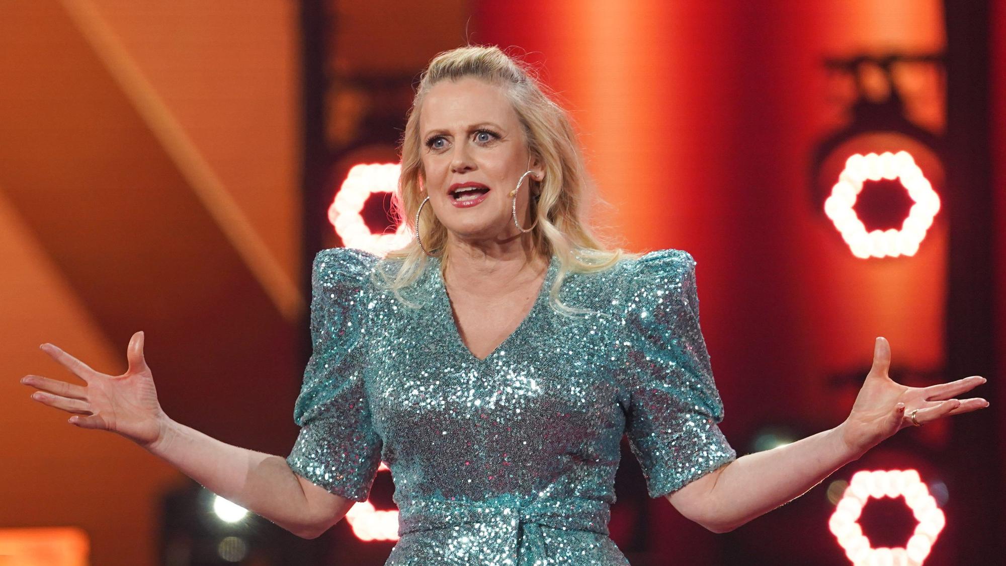 Barbara Schöneberger moderiert die ARD-Show „Verstehen Sie Spaß?“ (Archivbild vom April 2022).