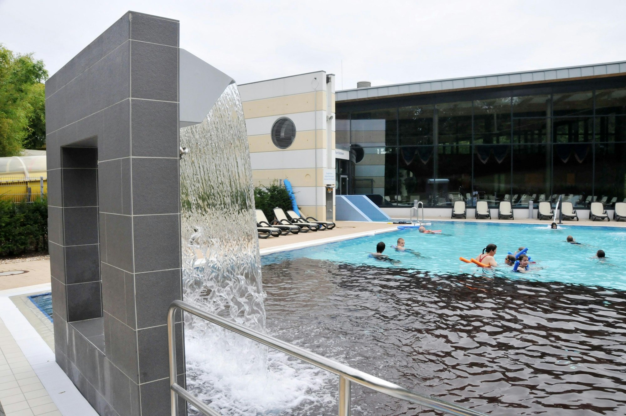 Das Foto zeigt das Solebecken im Jahr 2011 in Betrieb.