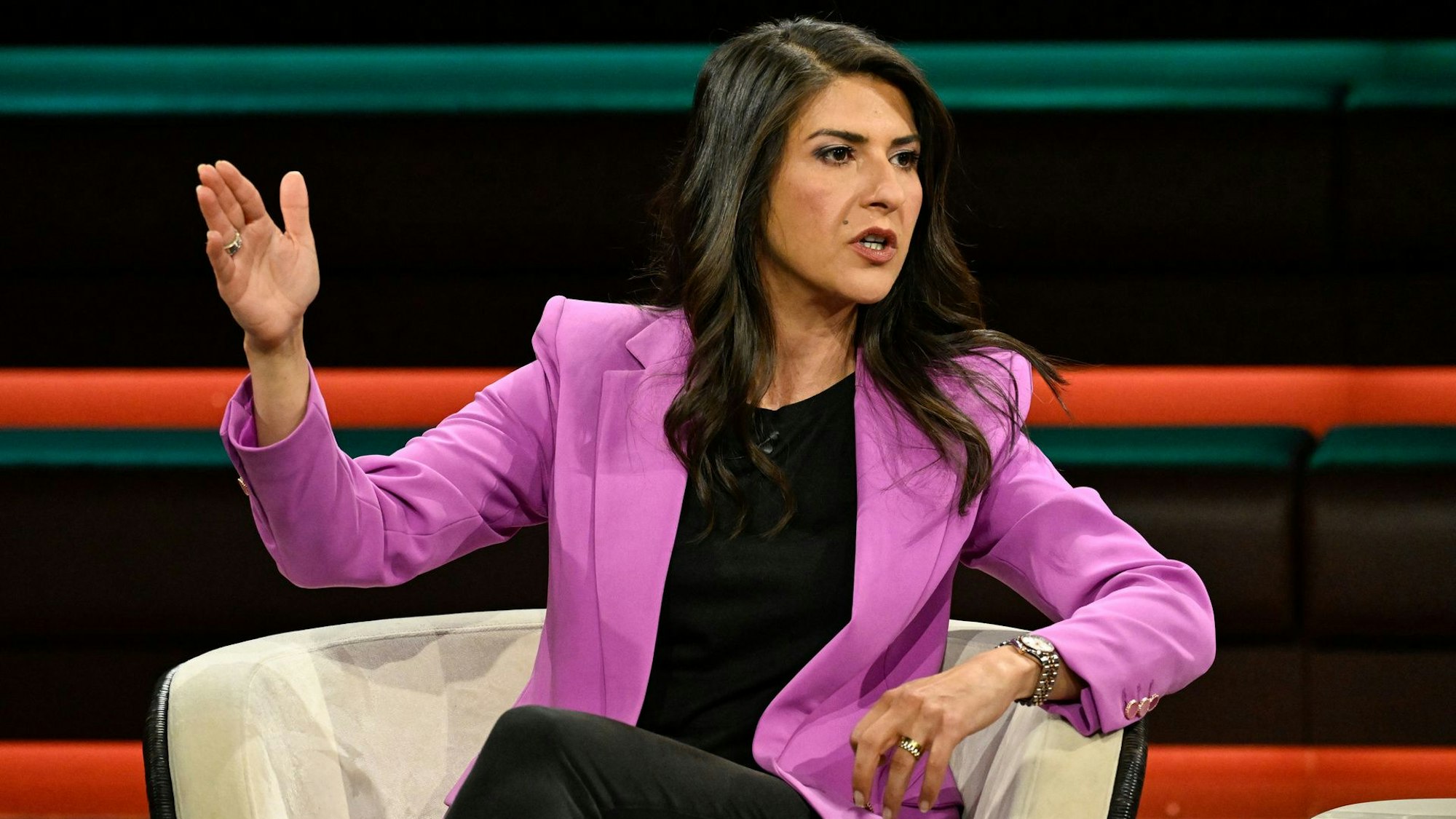 Serap Güler war am Dienstagabend bei „Markus Lanz“ im ZDF zu Gast. Die CDU-Politikerin attackierte dort die AfD.