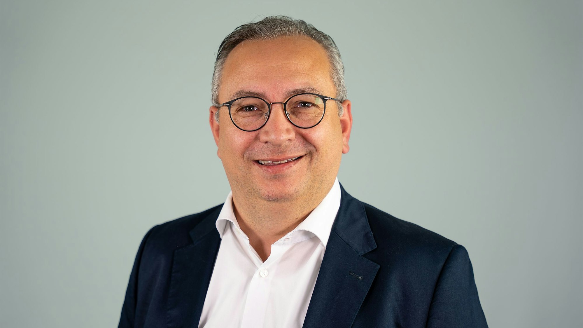 Cenk Özöztürk wird neuer Chief Operating Officer am Flughafen Köln/Bonn.