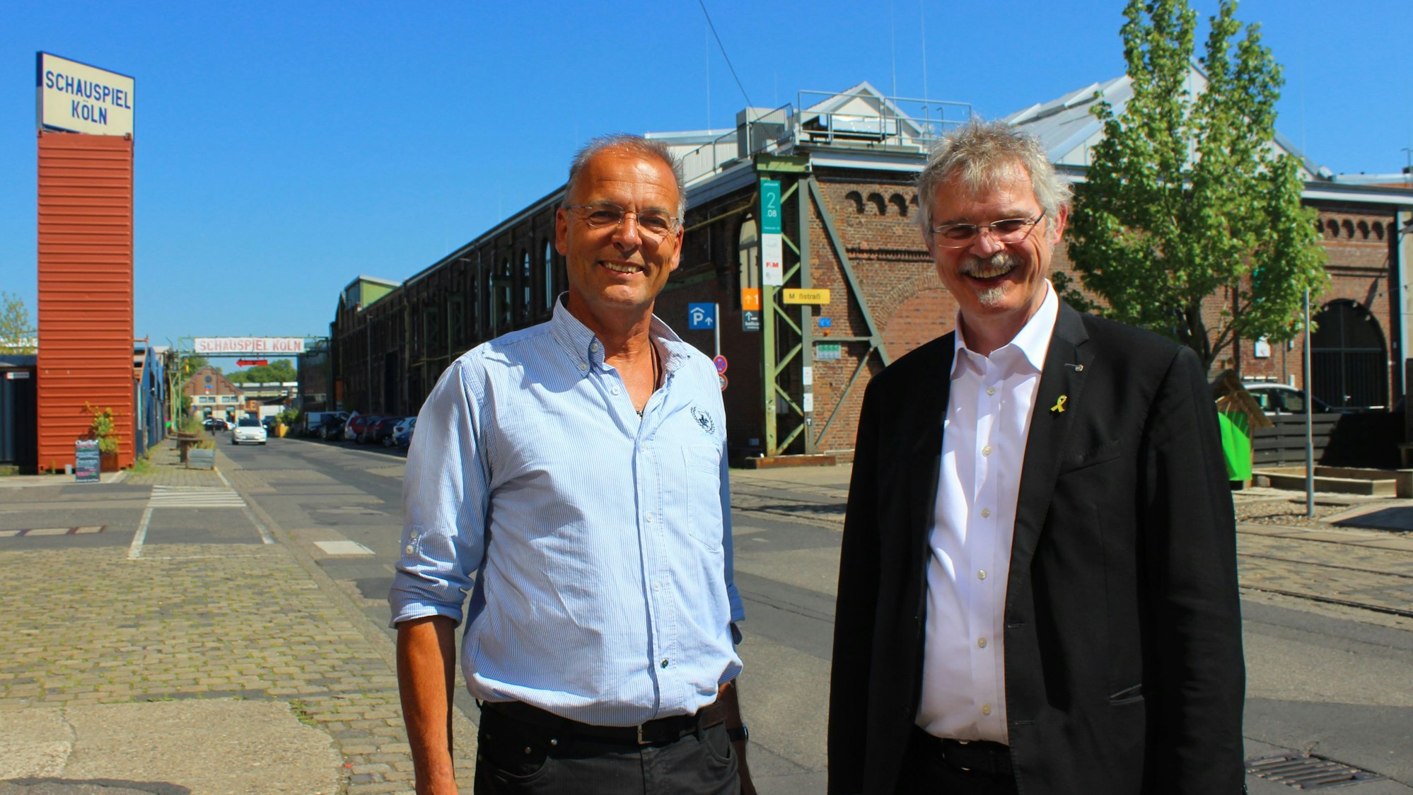 Stephan von Guilleaume (l.) und Ulrich S. Soénius auf dem Carlswerkgelände.