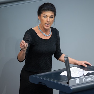 Sahra Wagenknecht bei ihrer Rede im Bundestag am Mittwoch. Nach dem Auftritt verschwand die BSW-Gruppe aus dem Parlament – und stimmte angeblich auch nicht für die eigenen Anträge.