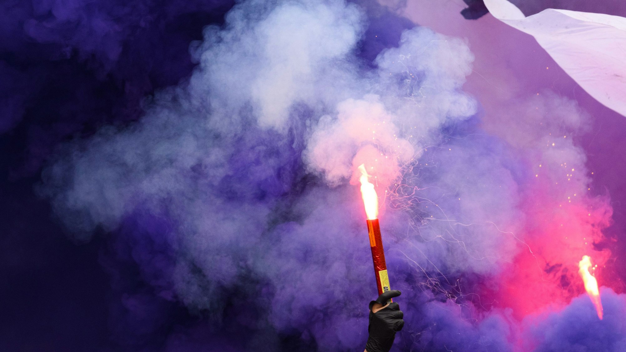 2. Bundesliga, FC Erzgebirge Aue - SV Werder Bremen, 33. Spieltag, Erzgebirgsstadion.