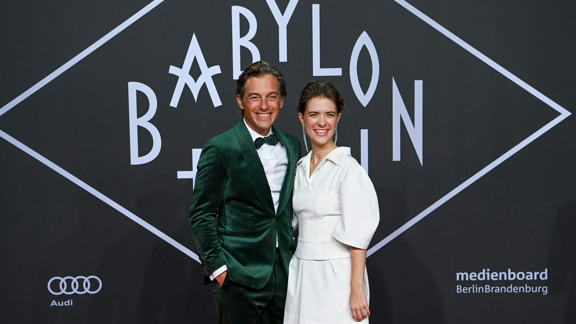 Volker Bruch und Liv Lisa Fries bei der Weltpremiere der vierten Staffel der TV-Serie Babylon Berlin.