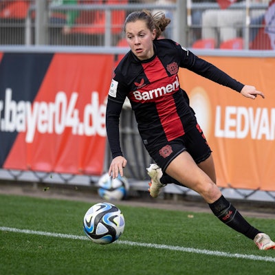 Bayer 04 Leverkusen vs. RB Leipzig, 19.11.2023 Janou Levels Bayer 04 Leverkusen, 5 Google Pixel Frauen-Bundesliga, Spieltag 8: Bayer 04 Leverkusen vs. RB Leipzig am 19.11.2023 im Ulrich-Haberland-Stadion in Leverkusen. DFL REGULATIONS PROHIBIT ANY USE OF PHOTOGRAPHS AS IMAGE SEQUENCES AND/OR QUASI-VIDEO. *** Bayer 04 Leverkusen vs RB Leipzig, 19 11 2023 Janou Levels Bayer 04 Leverkusen, 5 Google Pixel Womens Bundesliga, Matchday 8 Bayer 04 Leverkusen vs RB Leipzig on 19 11 2023 at Ulrich Haberland Stadium in Leverkusen DFL REGULATIONS PROHIBIT ANY USE OF PHOTOGRAPHS AS IMAGE SEQUENCES AND OR QUASI VIDEO Copyright: xBEAUTIFULxSPORTS/AxelxKohringx