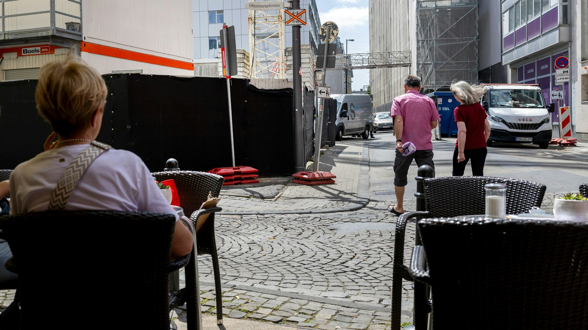 Ein städtebaulicher Wettbewerb macht den Vorschlag, eine Via Culinaris in der Innenstadt zu schaffen. Bisher ist der öffentliche Raum dort nicht zum Aufenthalt ein.