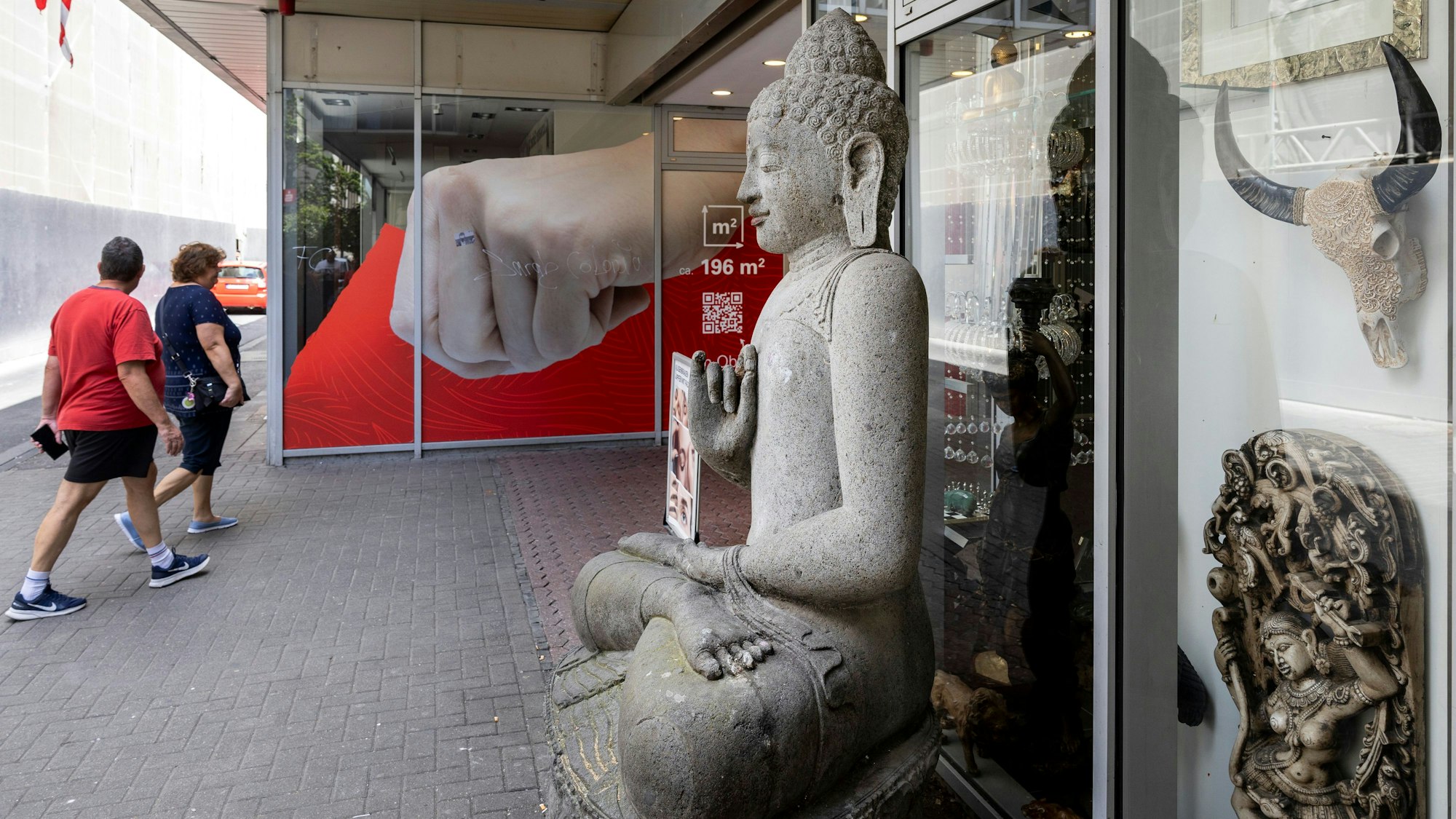 Studierende der TH Köln schlagen vor, offenere Plätze statt dunkle Durchgänge in der Innenstadt zu planen.