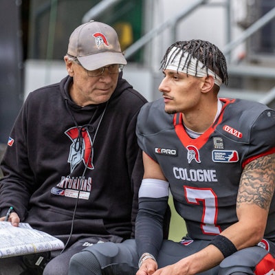 European League of Football, Cologne Centurions vs. Madrid Bravos, Aachen, 15.6.2024 Gregg Brandon Head Coach Cologne Centurions & Isaiah Weed Cologne Centurions 7, Cologne Centurions vs. Madrid Bravos am 15.6.2024, Tivoli, Aachen *** European League of Football, Cologne Centurions vs Madrid Bravos, Aachen, 15 6 2024 Gregg Brandon Head Coach Cologne Centurions Isaiah Weed Cologne Centurions 7 , Cologne Centurions vs Madrid Bravos on 15 6 2024, Tivoli, Aachen Copyright: xBEAUTIFULxSPORTS/MarcxJungex