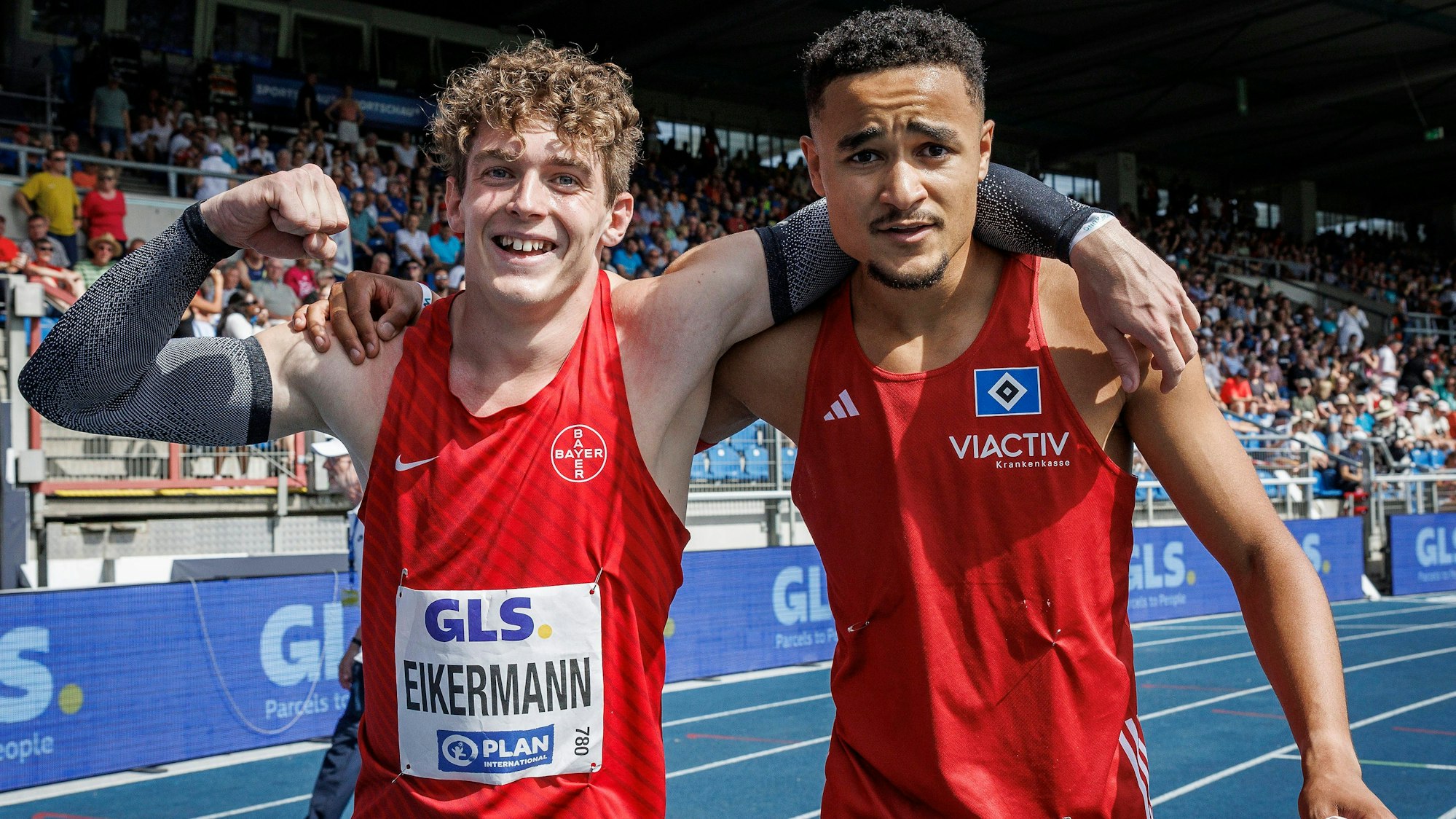 Deutsche Leichtathletik-Meisterschaften Braunschweig, 29.06.2024 Manuel Mordi Hamburger SV gewinnt die 110m Hürden, rechts, und Tim Eikermann TSV Bayer 04 Leverkusen wird Zweiter Deutsche Leichtathletik-Meisterschaften am 29.06.2024 im Eintracht-Stadion, Braunschweig Niedersachsen. *** German Athletics Championships Braunschweig, 29 06 2024 Manuel Mordi Hamburger SV wins the 110m hurdles, right, and Tim Eikermann TSV Bayer 04 Leverkusen finishes second German Athletics Championships on 29 06 2024 at Eintracht Stadium, Braunschweig Lower Saxony Copyright: xBEAUTIFULxSPORTS/AxelxKohringx