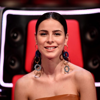 Lena Meyer-Landrut lacht in die Kamera.