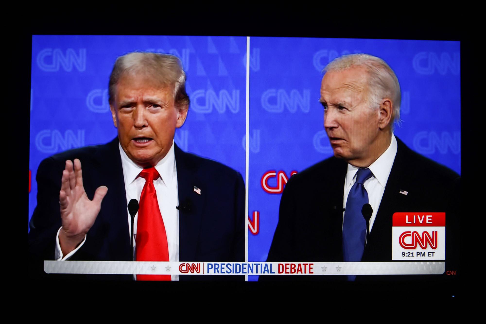 June 28, 2024, Atlanta, United States: This photo taken from a screen shows the first presidential debate between US President Joe Biden and former President Donald Trump in the CNN studio in Atlanta. The first pre-election debate between current US President Joe Biden and Republican presidential candidate Donald Trump will be held on June 27 without spectators or reporters in the CNN studio in Atlanta. Atlanta United States - ZUMAs197 20240628_aaa_s197_013 Copyright: xArtemxPriakhinx