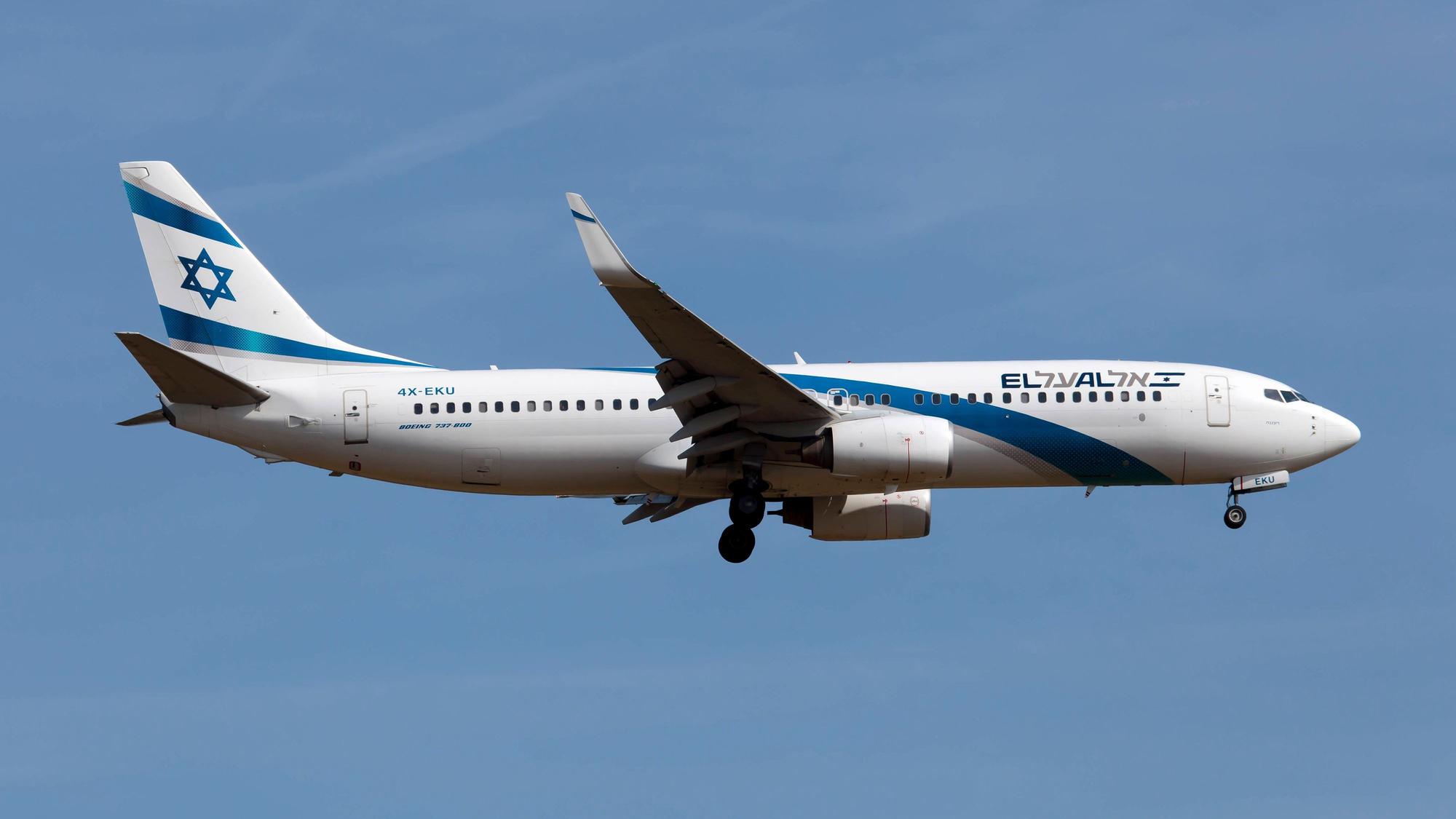 Eine Boeing 737-800 der Airline El Al musste auf dem Weg nach Israel ungeplant in der Türkei stoppen. Dort wurde sie nicht aufgetankt (Archivbild).