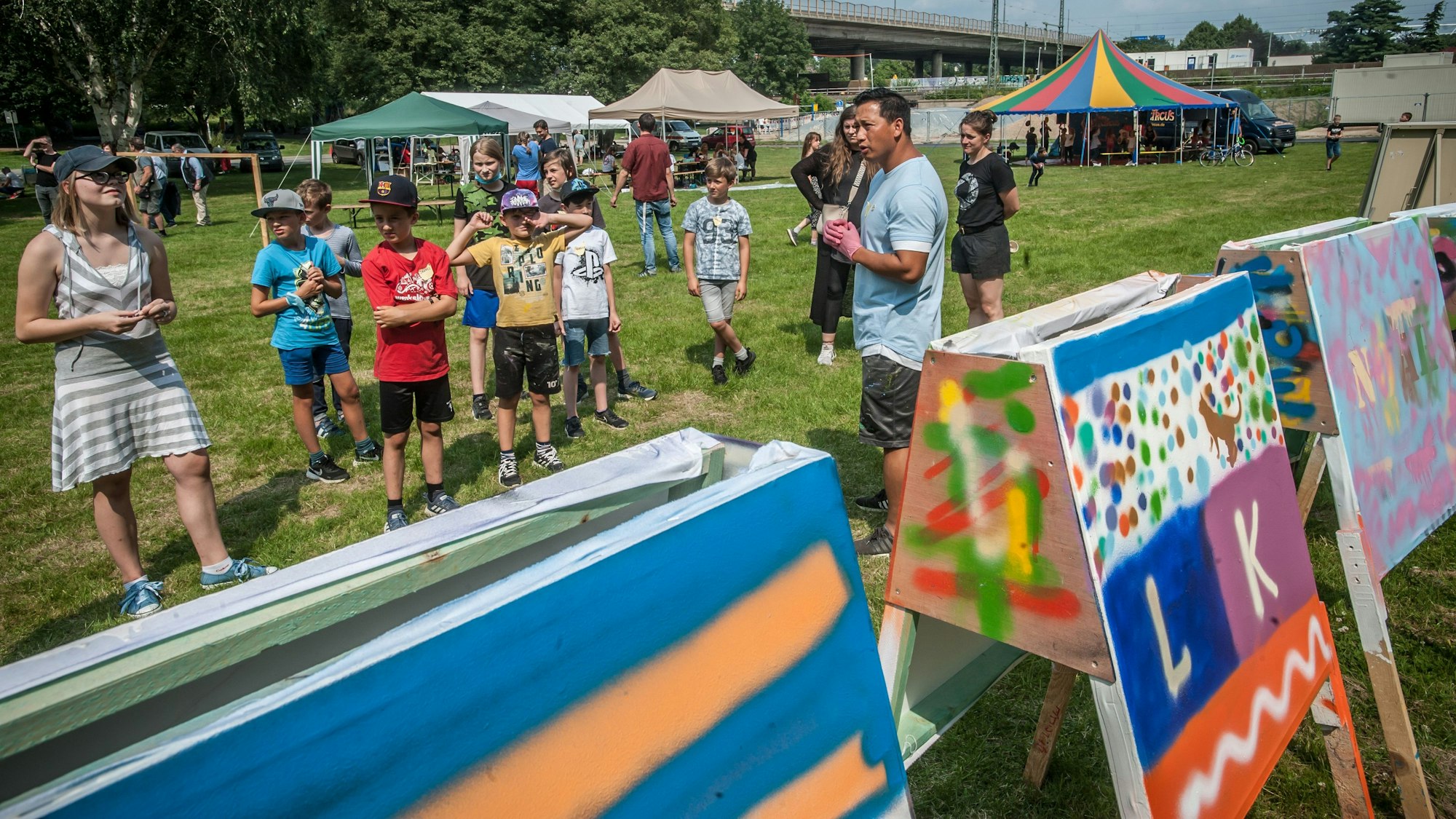 In der ersten Ferienwoche verwandelt sich der Leverkusener Neulandpark in ein Sommercamp.