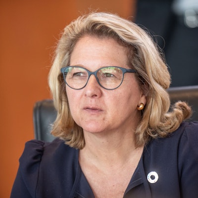 Svenja Schulze (SPD), bislang Bundesministerin für wirtschaftliche Zusammenarbeit und Entwicklung, wartet auf den Beginn der Sitzung des Bundeskabinetts im Bundeskanzleramt.