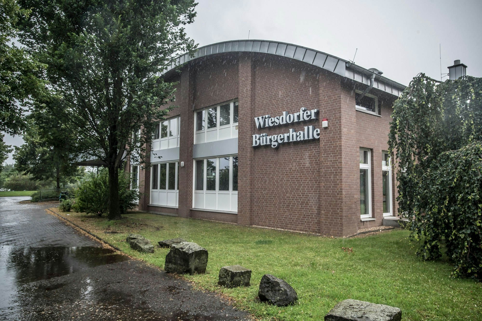 Die Bürgerhalle will Bayer verkaufen. Foto: Ralf Krieger