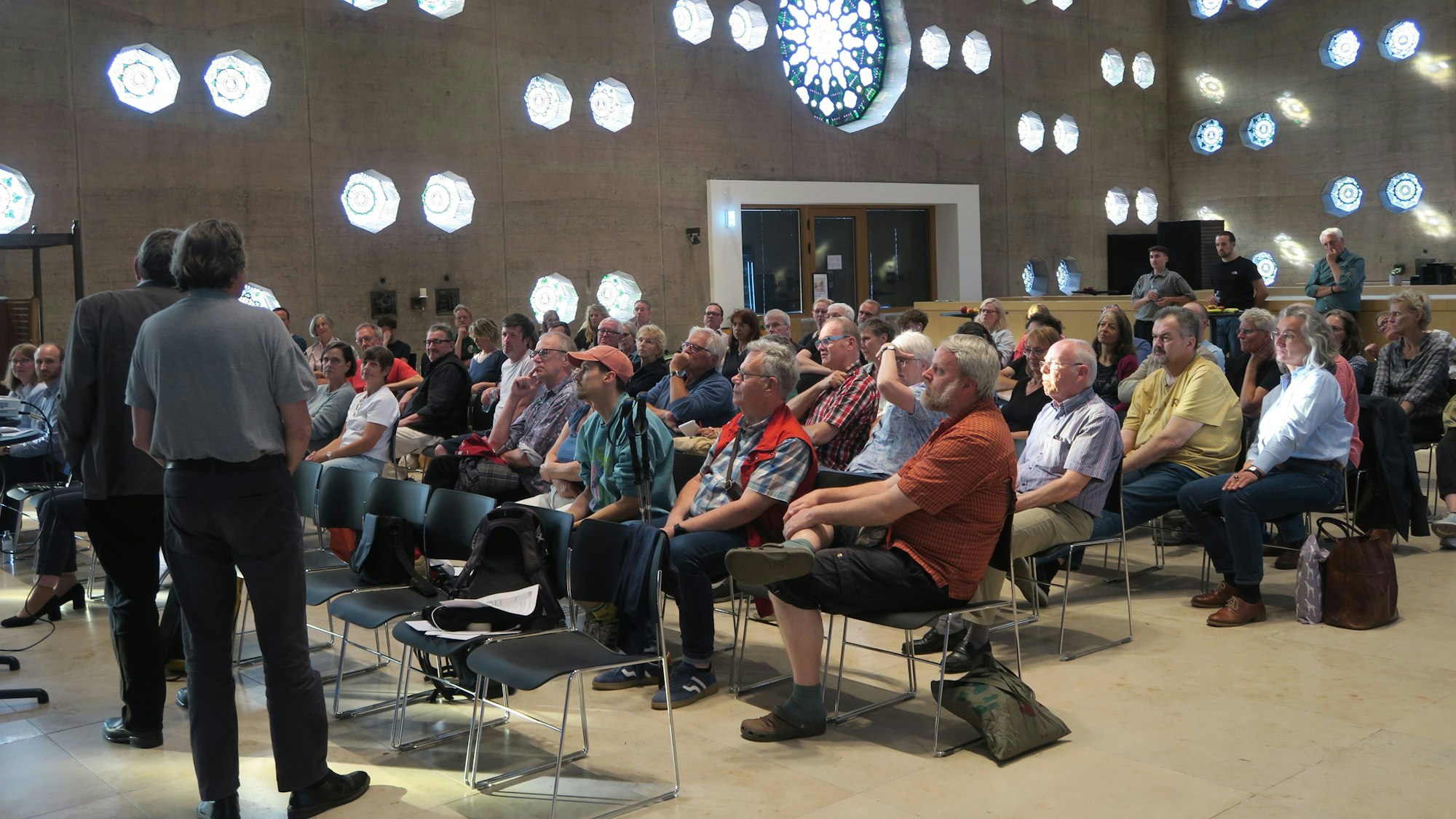 Unter den knapp 150 Besuchern der Veranstaltung im Ventana waren viele Veteranen der Werkstattgespräche.