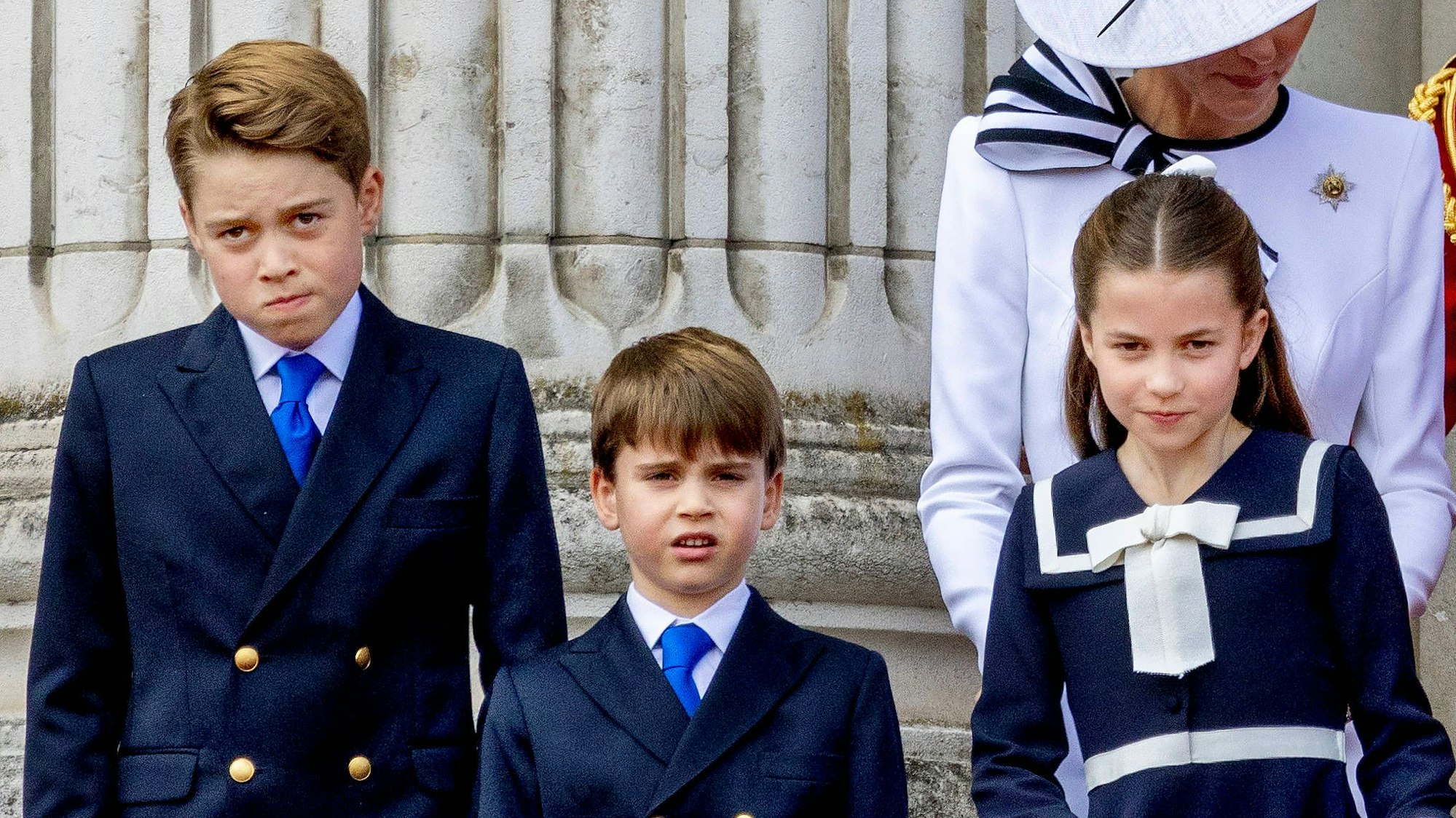 Prinz George, Prinz Louis und Prinzessin Charlotte während der „Trooping the Colour“-Parade auf dem Balkon.