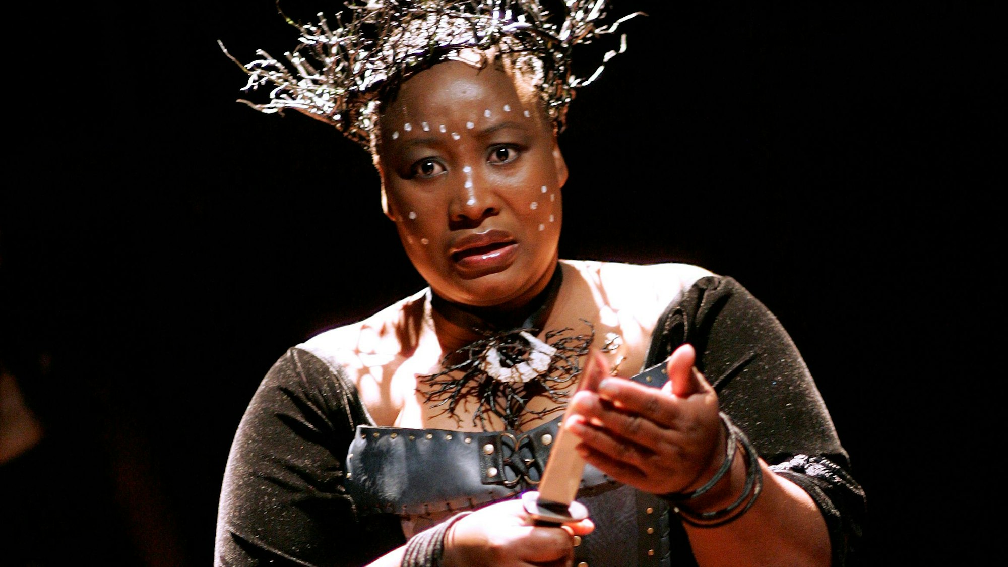 Paulina Malefane in der Rolle der Königin der Nacht.