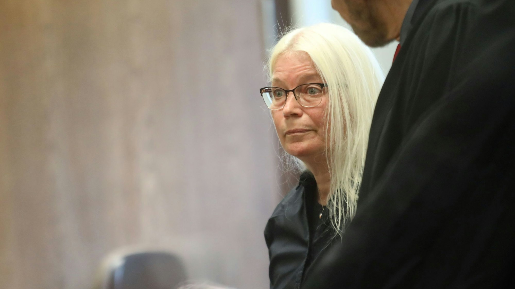 Auftakt Zivilprozess vor dem Landgericht Köln: Missbrauchsopfer Melanie F. fordert 850.000 Euro Schmerzensgeld vom Erzbistum Köln.