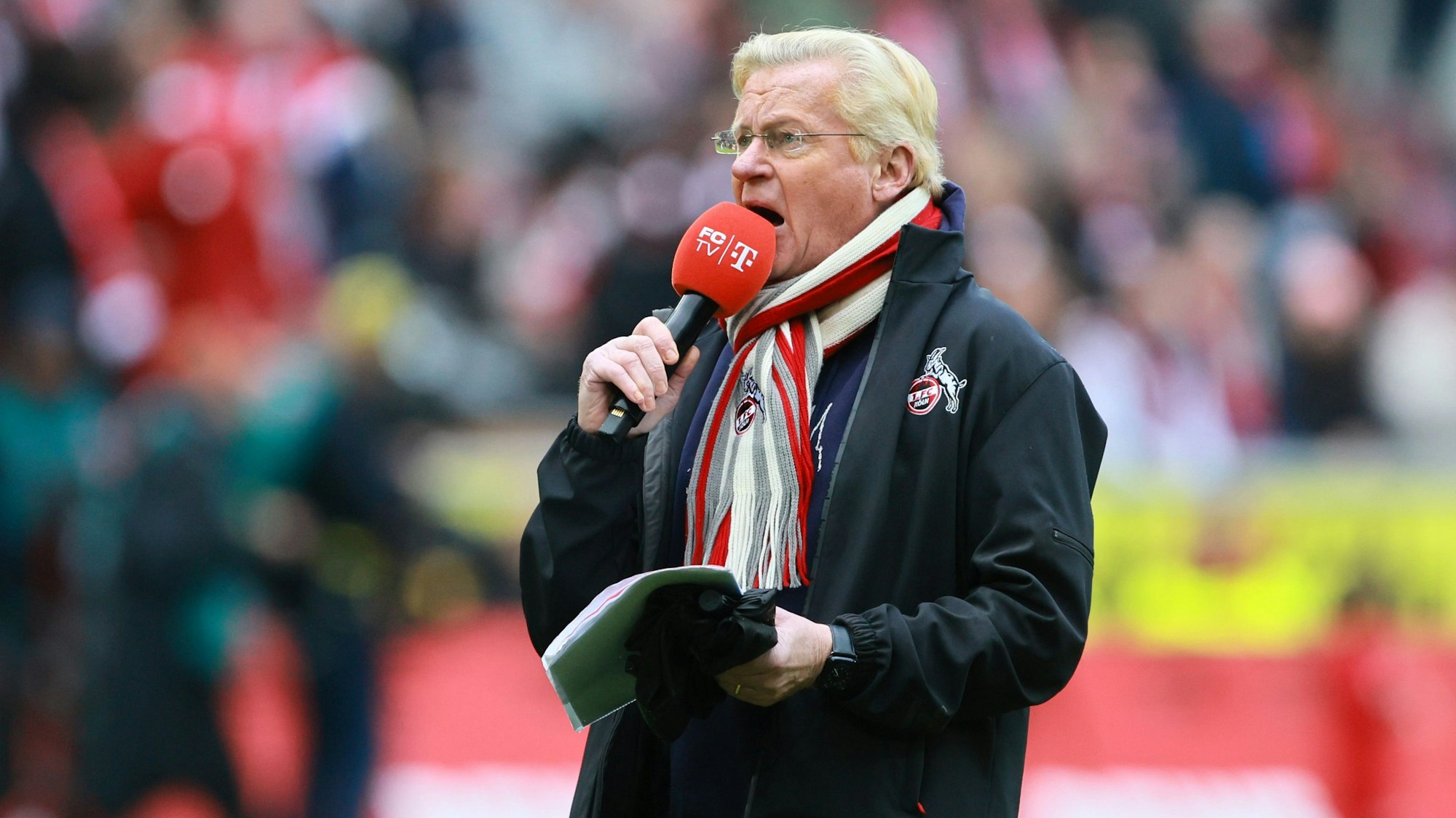 Michael Trippel während seines Jobs als Stadionsprecher des 1. FC Köln.