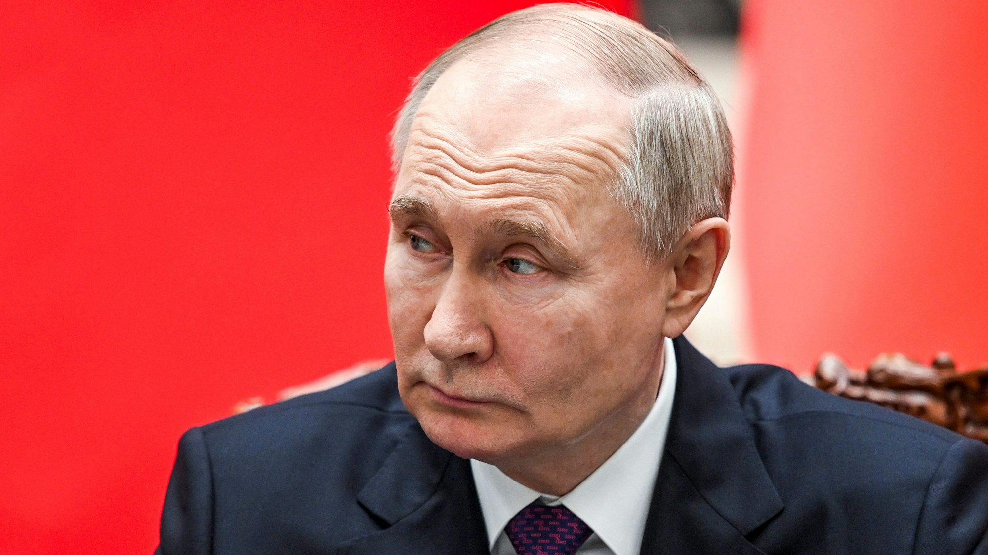 „Das ist genau, was Putin will“, sagt der Kölner Politikwissenschaftler Thomas Jäger über die Wahlergebnisse in Frankreich. Auch in Deutschland drohen laut Jäger bald „französische Verhältnisse“. (Archivbild)