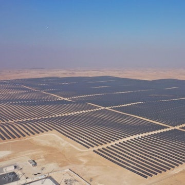 Der Solarpark Baynouna in Jordanien ist eines der von der DEG geförderten Vorhaben.